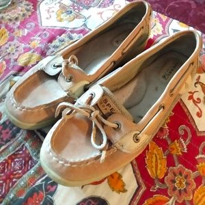 Like new never worn Sperry Women's Angel Fish size 7.5 Boat Shoes